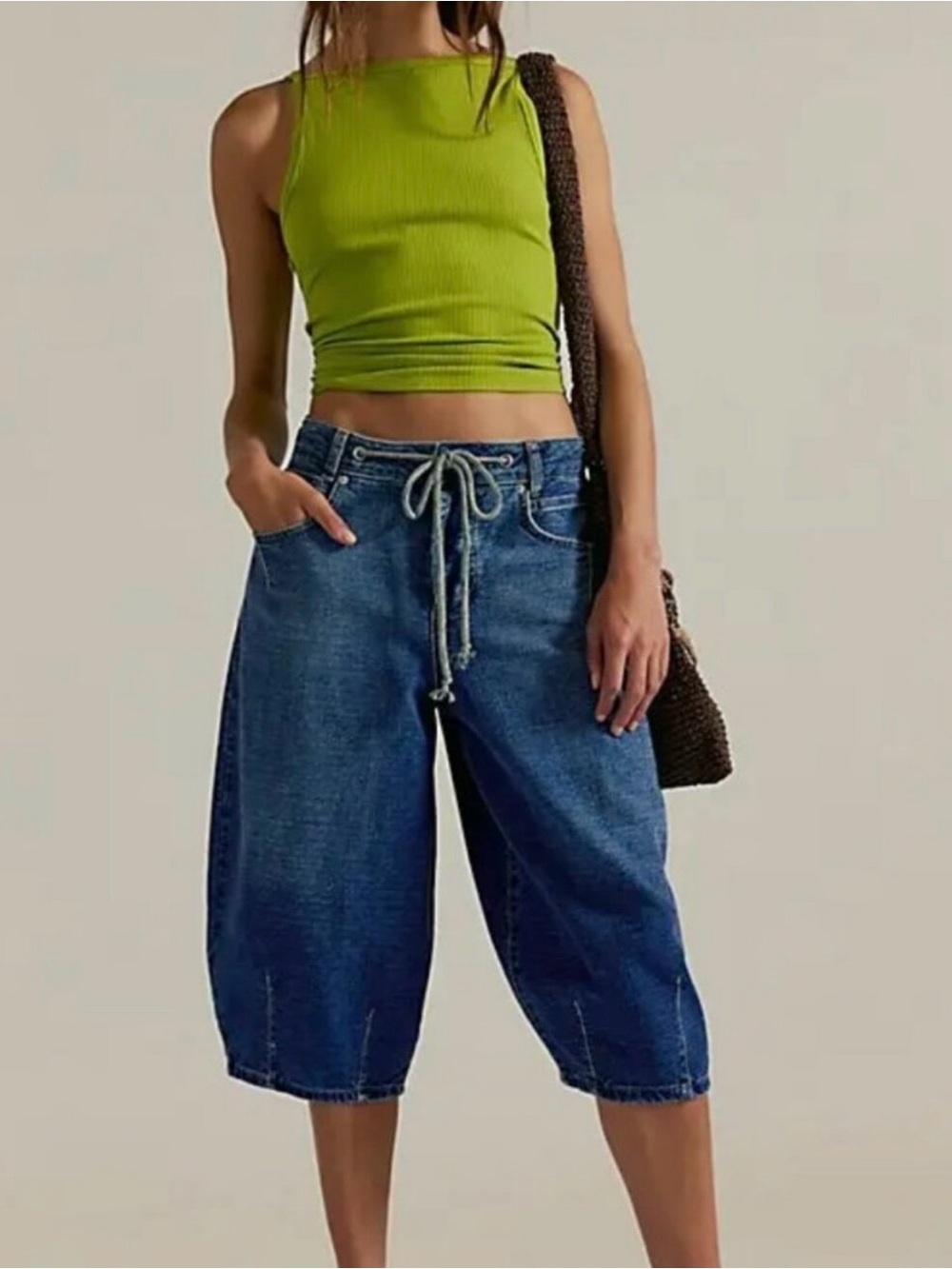 New free people we the free Amanda crop size 31 jeans barrel fit